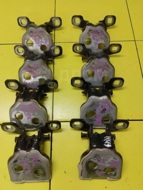 Петля двери Renault Duster I рестайлинг (2015—2021)