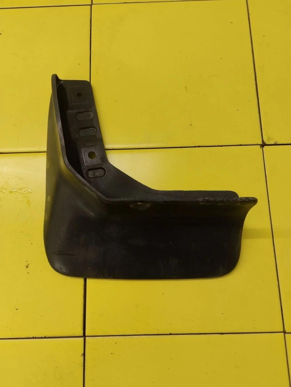 Брызговик задний левый Mitsubishi Lancer IX (2000—2007)