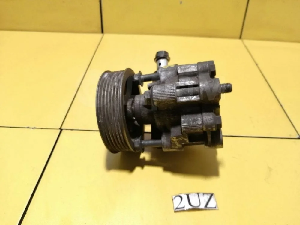 Насос ГУР Toyota Land Cruiser 100 (1998—2002)
