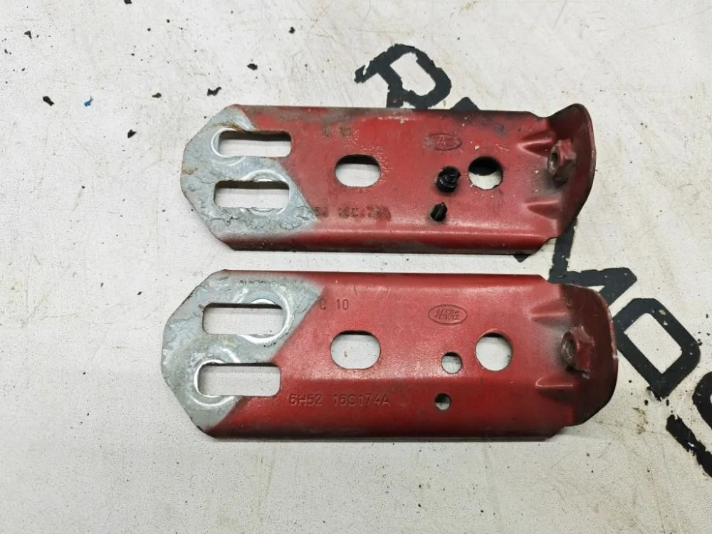 Кронштейн крыла Land Rover Freelander 2 Land Rover Freelander II рестайлинг (2010—2012)