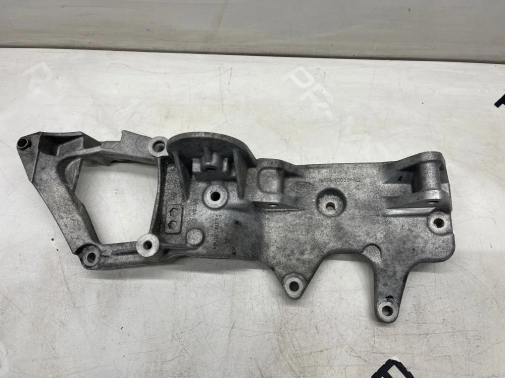 Кронштейн генератора DISCOVERY SPORT/ EVOQUE Land Rover Range Rover Evoque I (2011—2015)