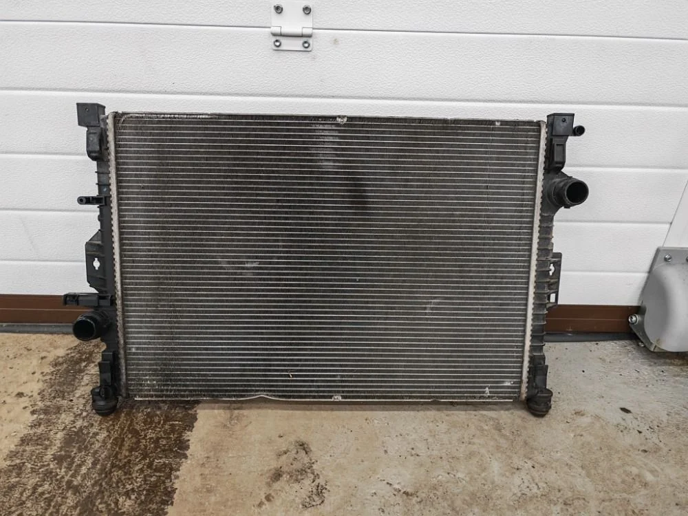 радиатор охлаждения двигателя Land Rover Freelander II Land Rover Freelander II (2006—2010)