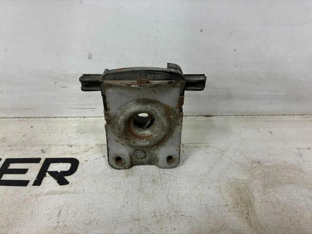 замок капота Land Rover Range Rover III рестайлинг 2 (2009—2012)