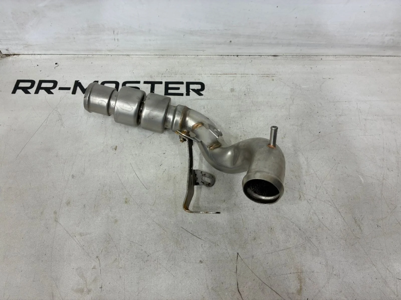 патрубок интеркулера Land Rover Discovery IV (2009—2013)