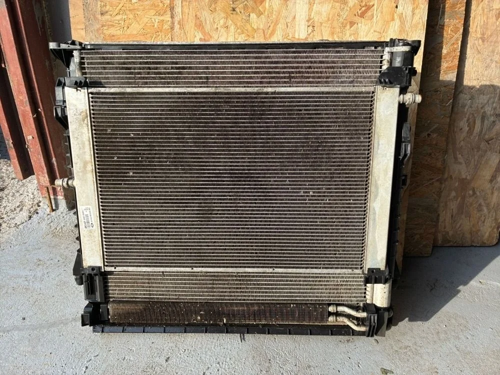 кассета радиаторов Land Rover Range Rover III рестайлинг 2 (2009—2012)