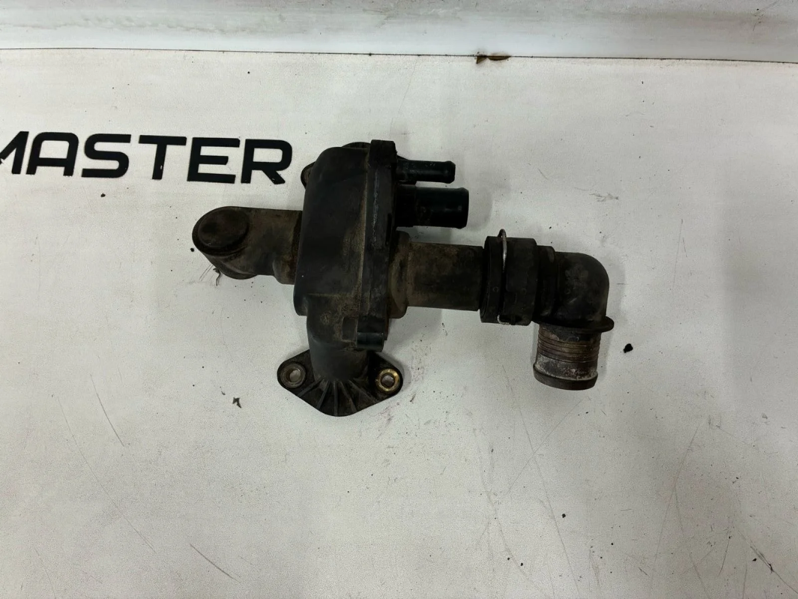 термостат Land Rover Discovery III (2004—2009)