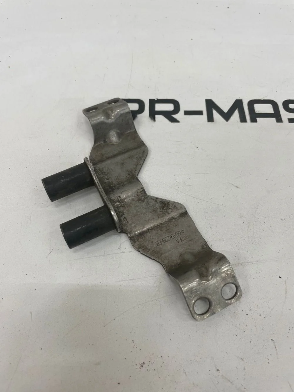 кронштейн Jaguar F-Pace I (2016—2020)