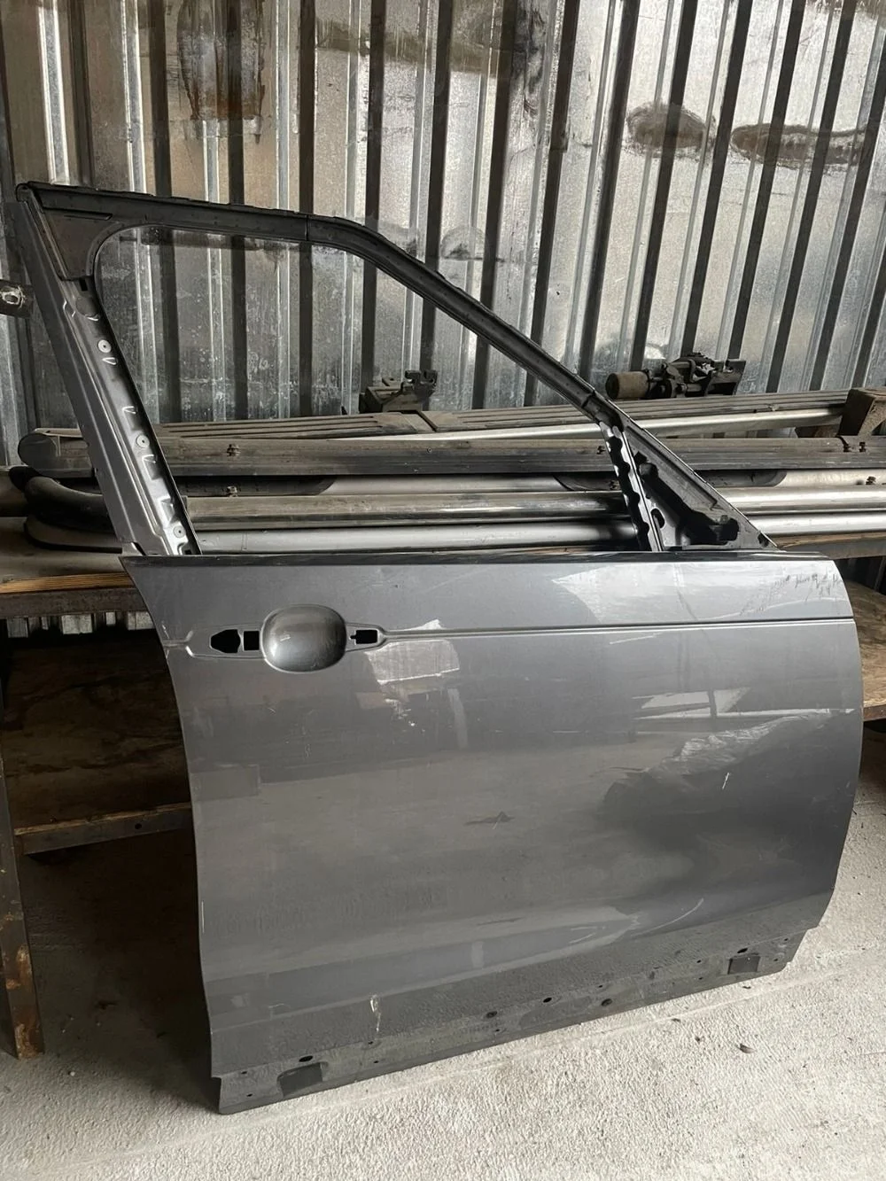 дверь передняя правая Land Rover Discovery V (2017—2021)