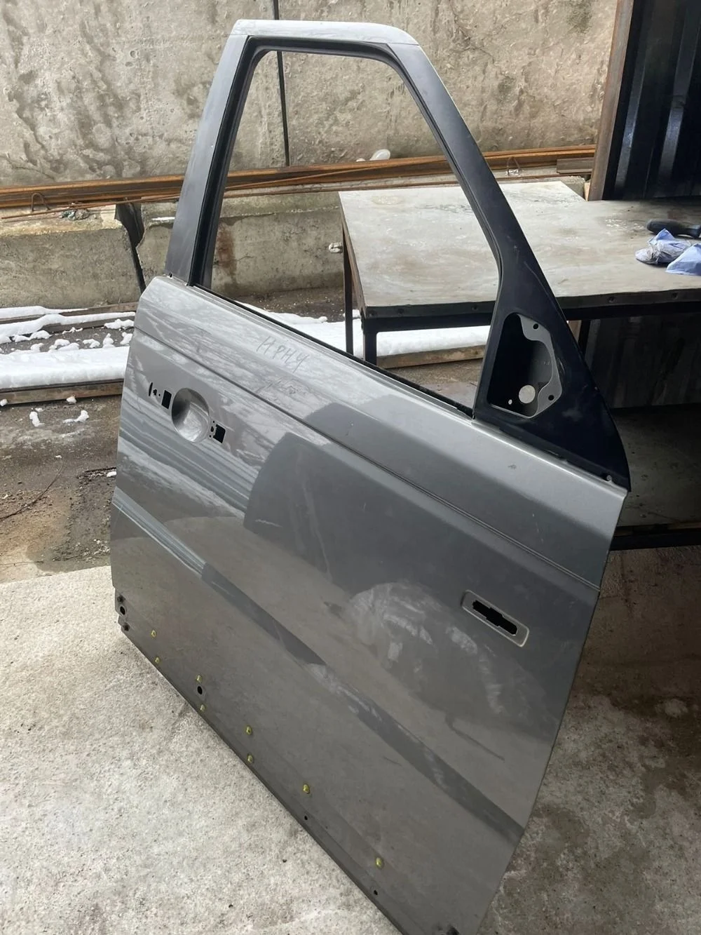 дверь передняя правая Land Rover Discovery III (2004—2009)