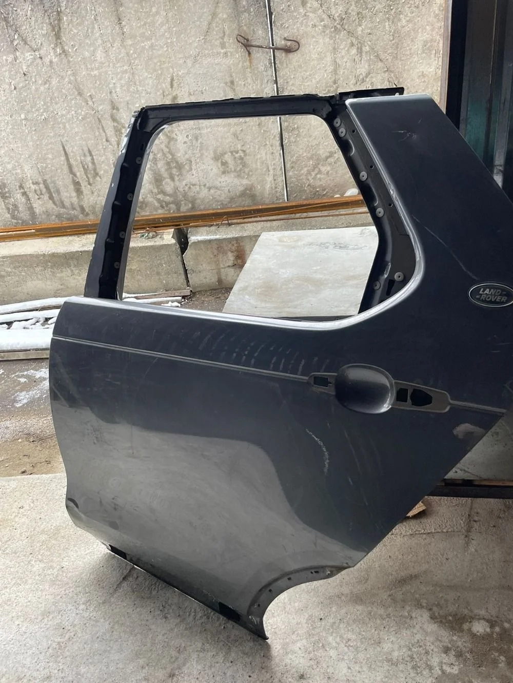 дверь задняя левая Land Rover Discovery V (2017—2021)