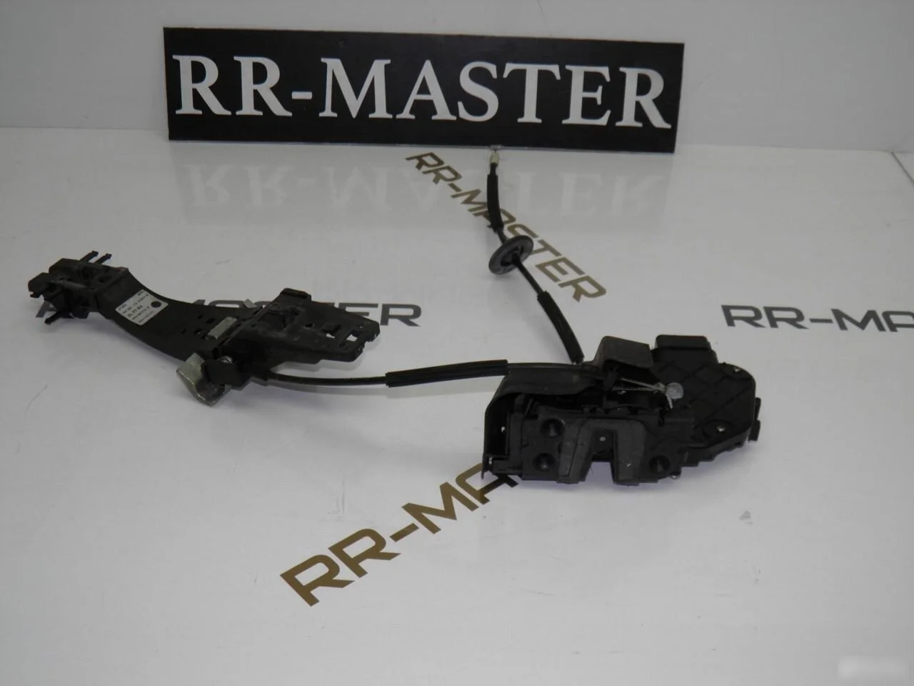 Замок передний правый Land Rover Discovery 3 Land Rover Freelander II рестайлинг 2 (2012—2014)