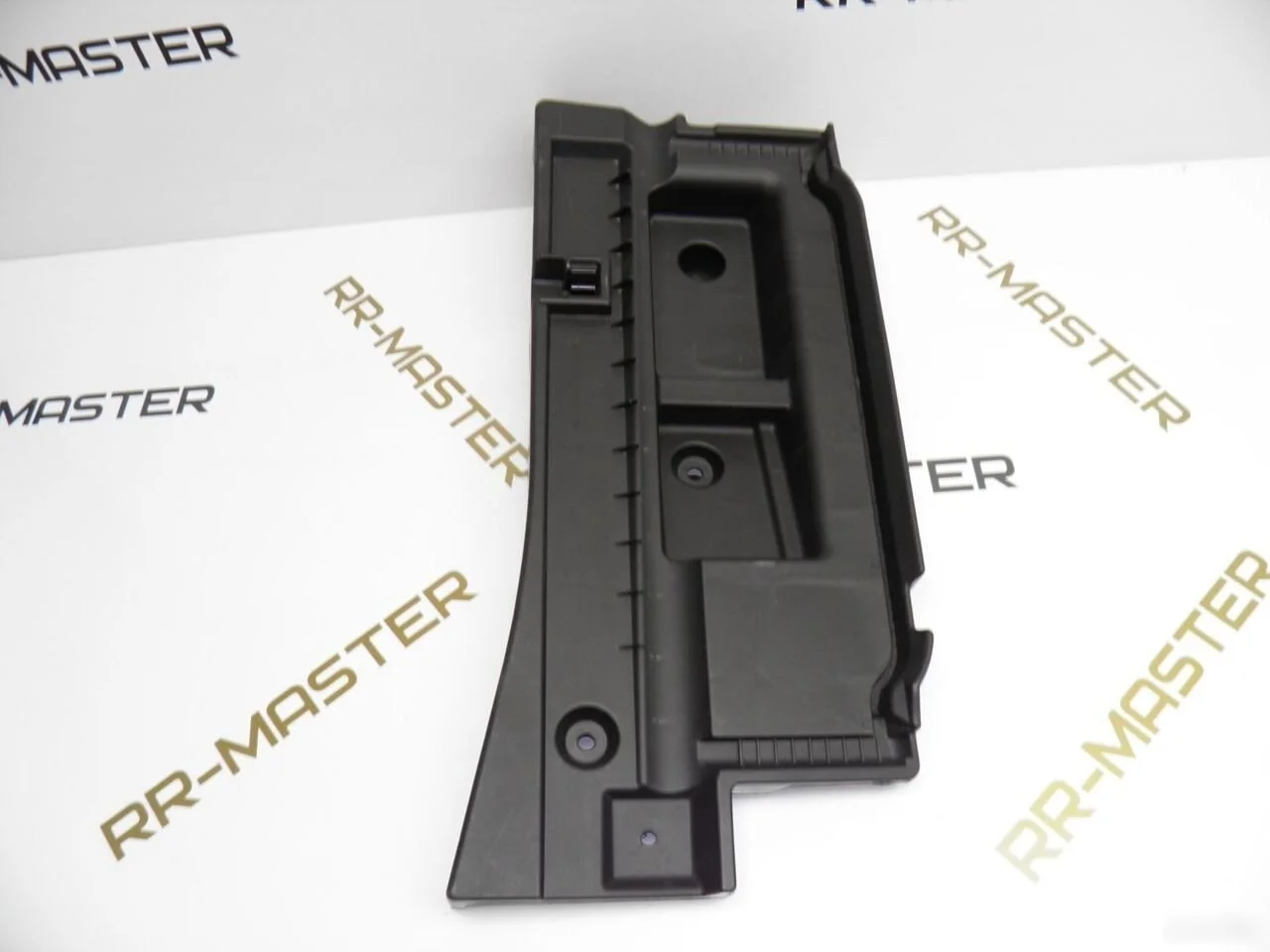 пол багажника левый Land Rover Range Rover III рестайлинг 2 (2009—2012)