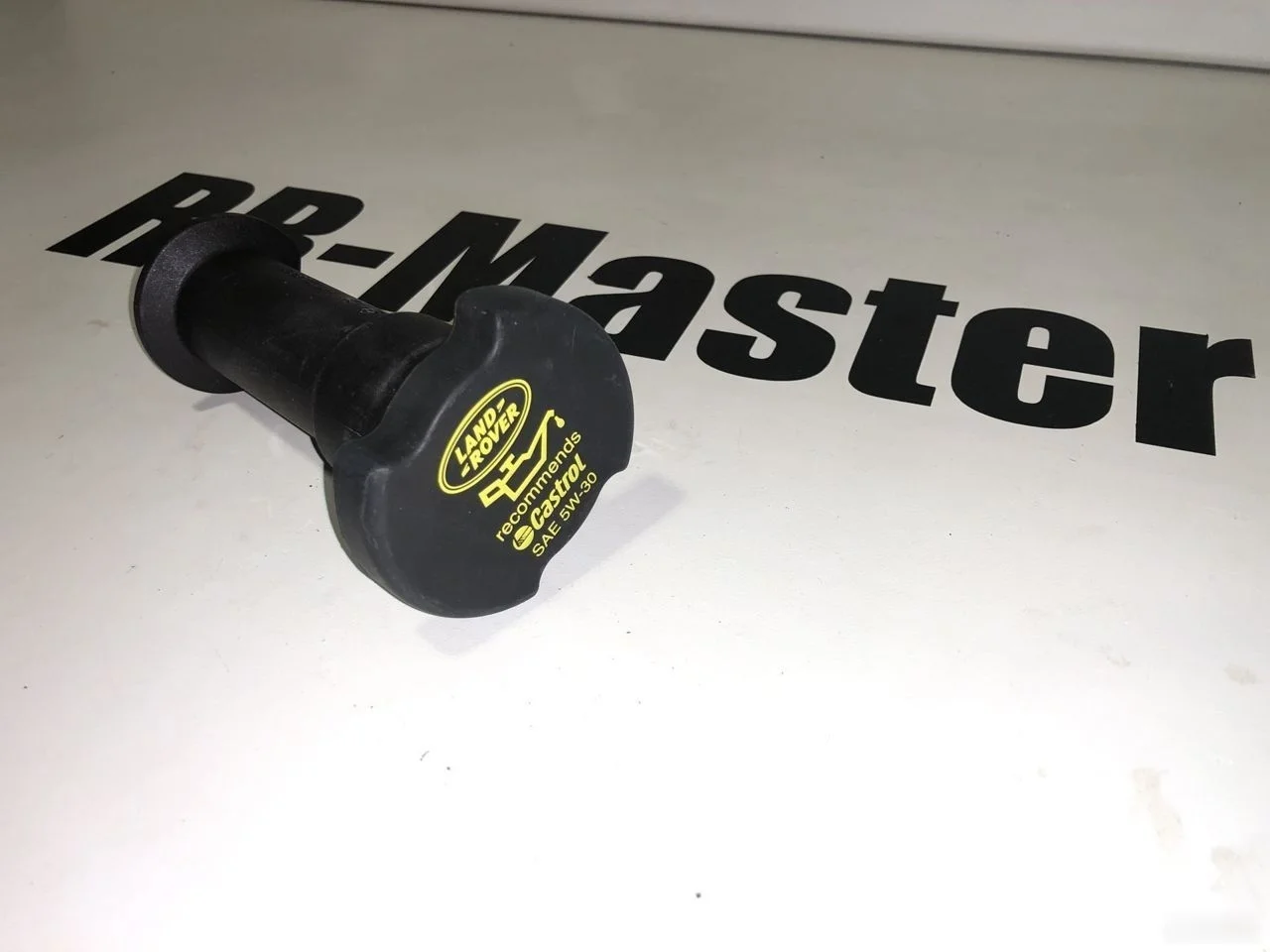 Маслозаливная горловина с крышкой 4,2/4,4 V8* Land Rover Discovery III (2004—2009)