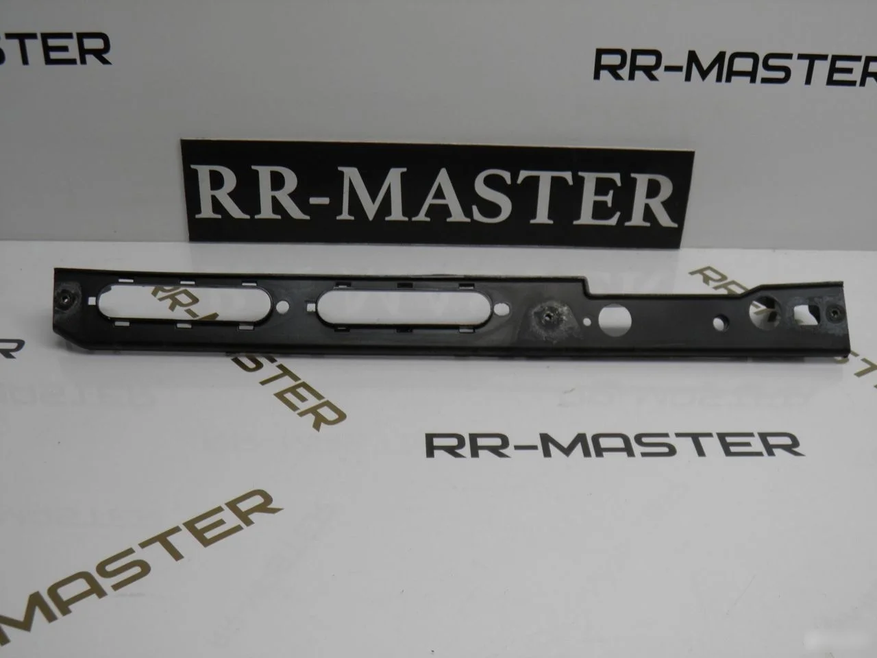 кронштейн переднего левого крыла Land Rover Range Rover IV (2012—2017)