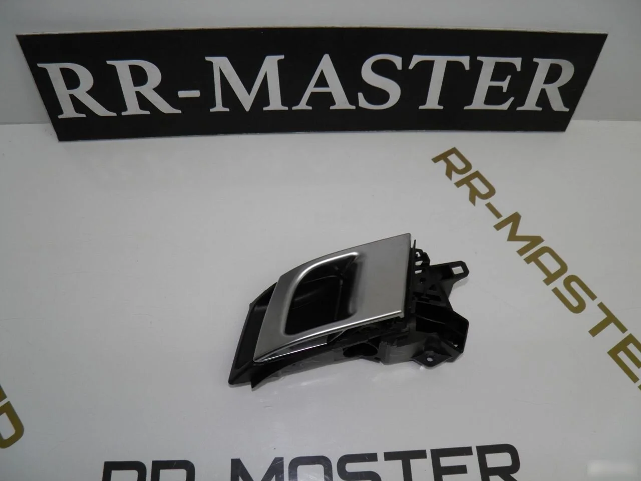 Ручка правой двери Range Rover Land Rover Range Rover IV (2012—2017)