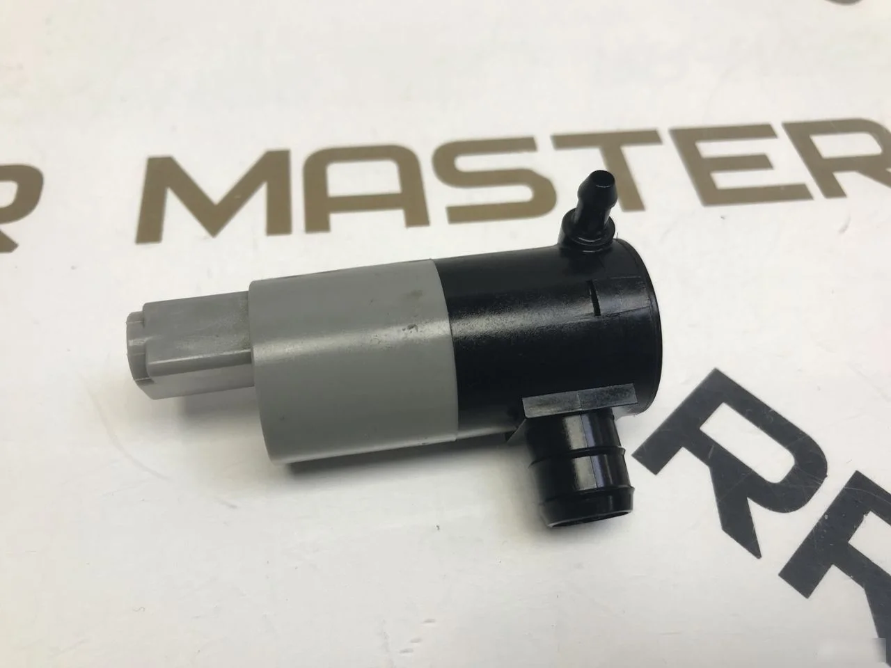 Насос Омывателя стекла Range Rover Vogue 02-12 Land Rover Range Rover III рестайлинг (2005—2009)