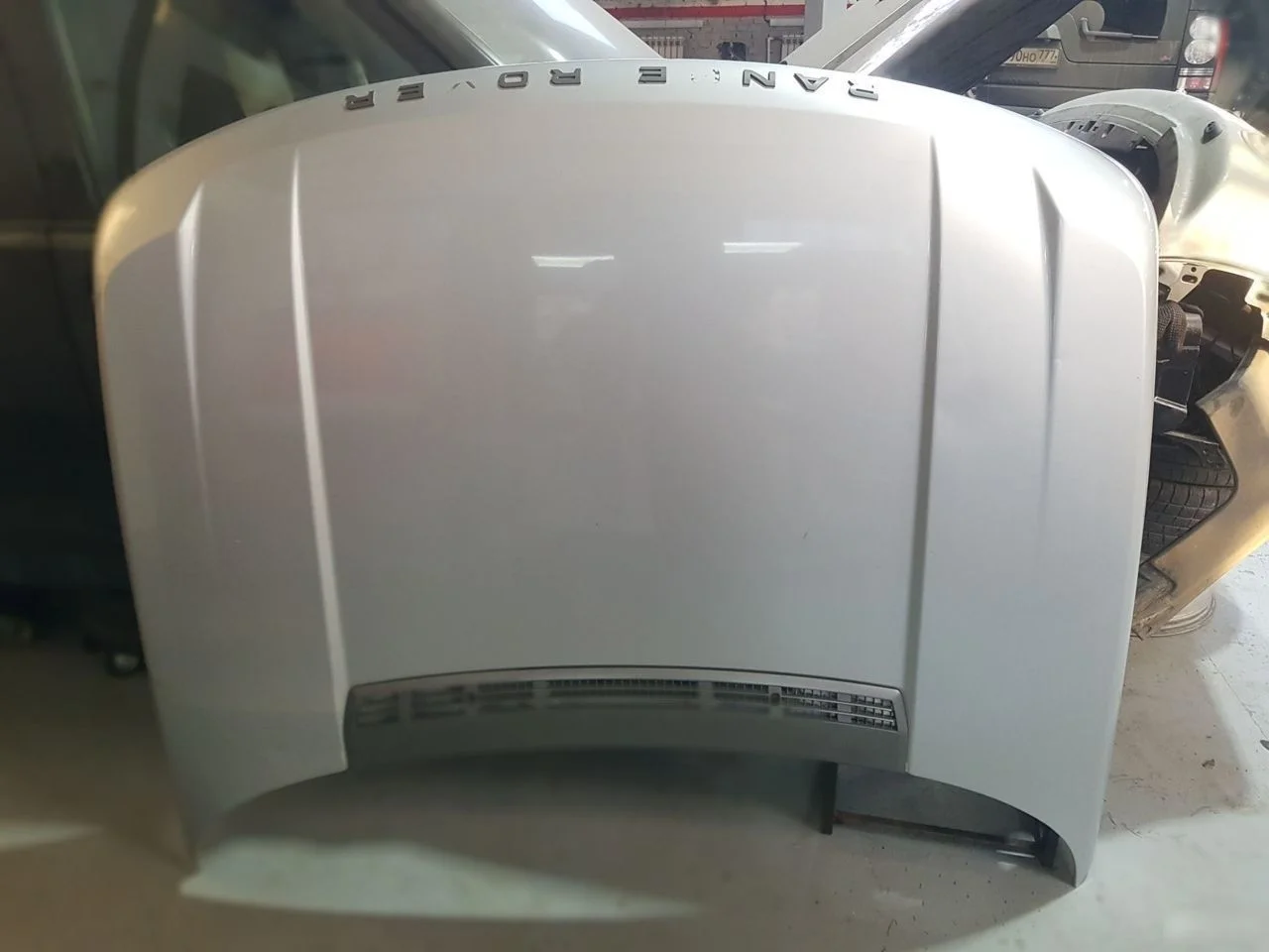 капот Land Rover Range Rover III рестайлинг (2005—2009)