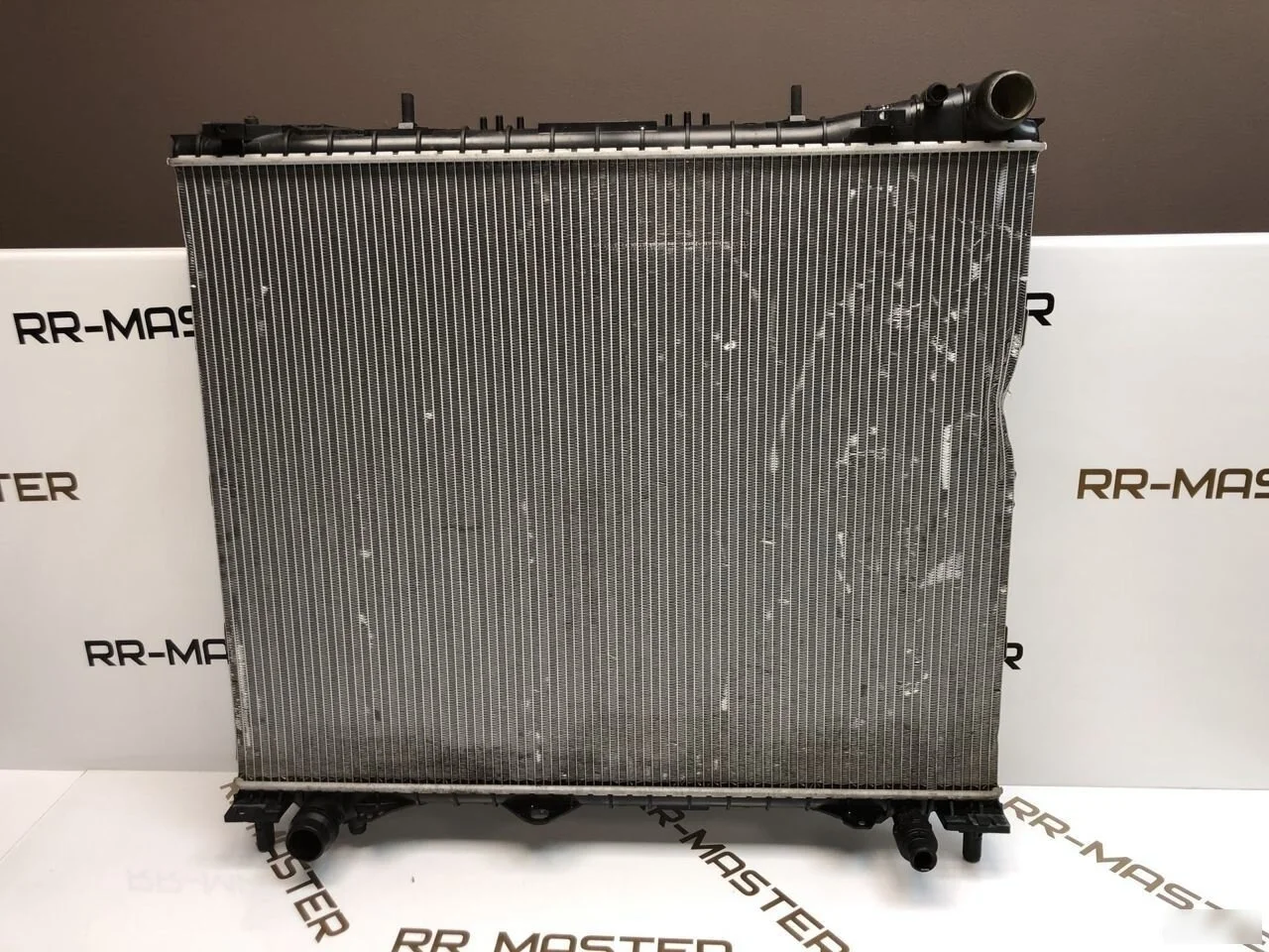 радиатор охлаждения Land Rover Range Rover IV (2012—2017)