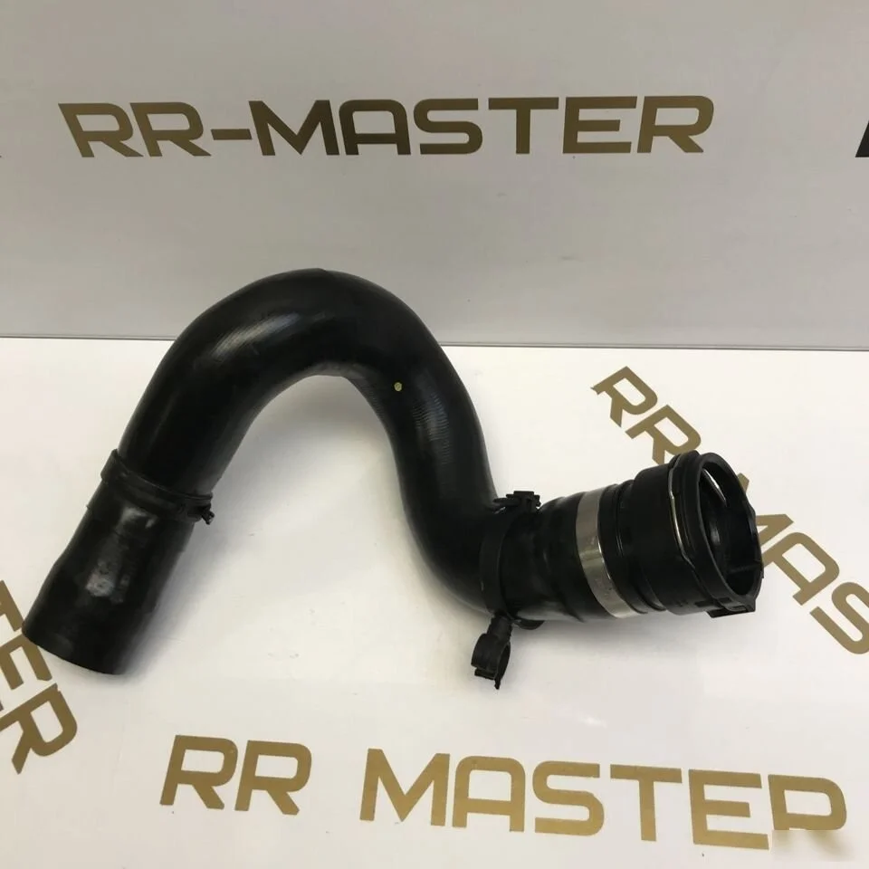 Патрубок радиатора нижний 4.4TDV8 Range Rover