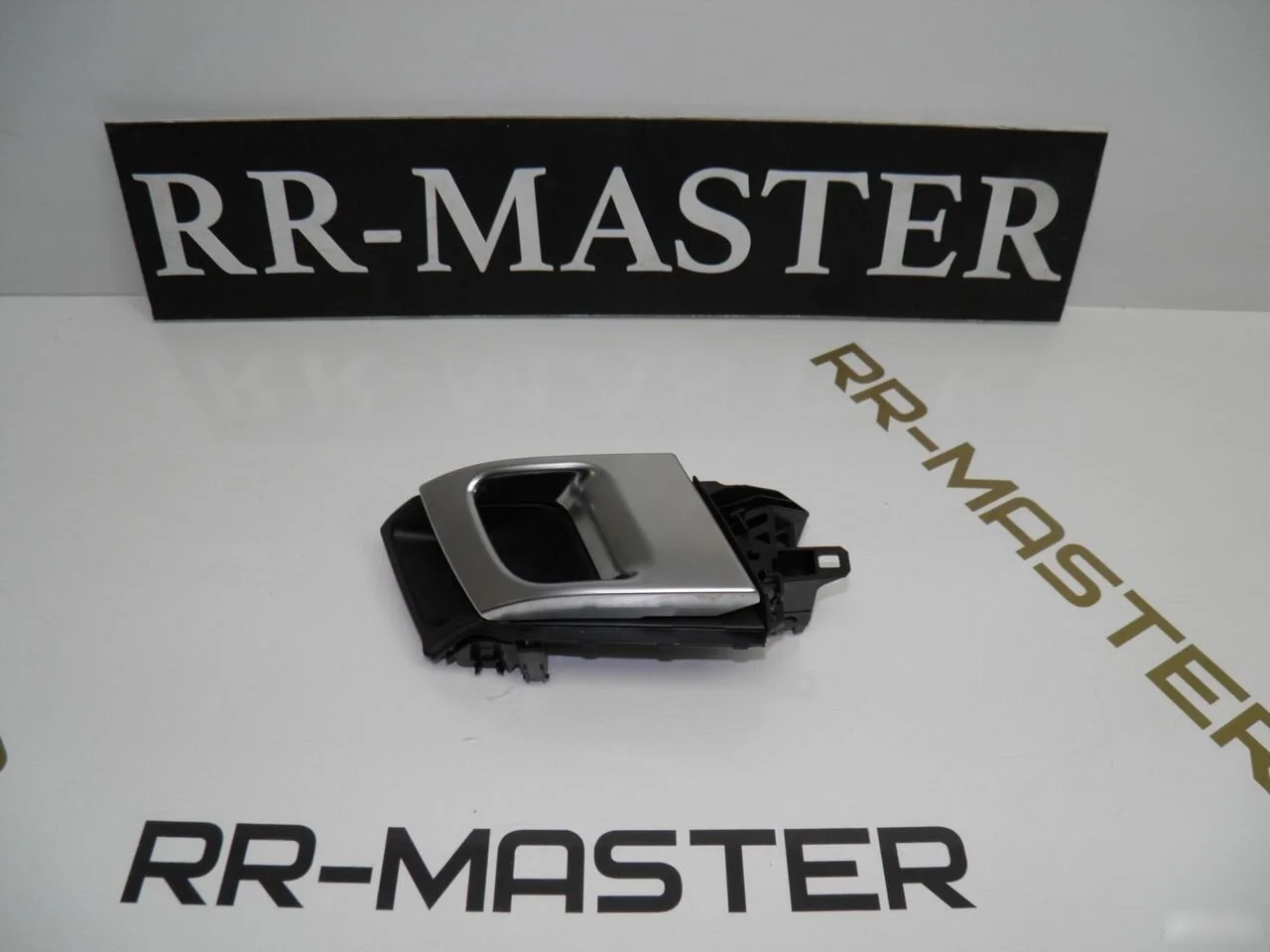 Ручка правой двери Range Rover L405 Land Rover Range Rover IV (2012—2017)