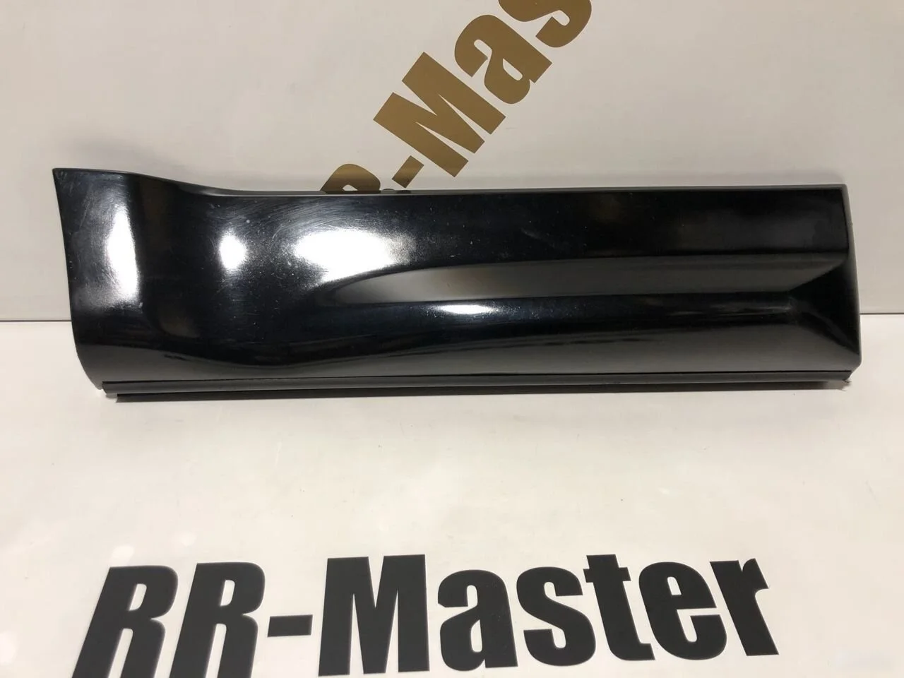 накладка двери задн прав черн Land Rover Range Rover Sport I (2005—2009)