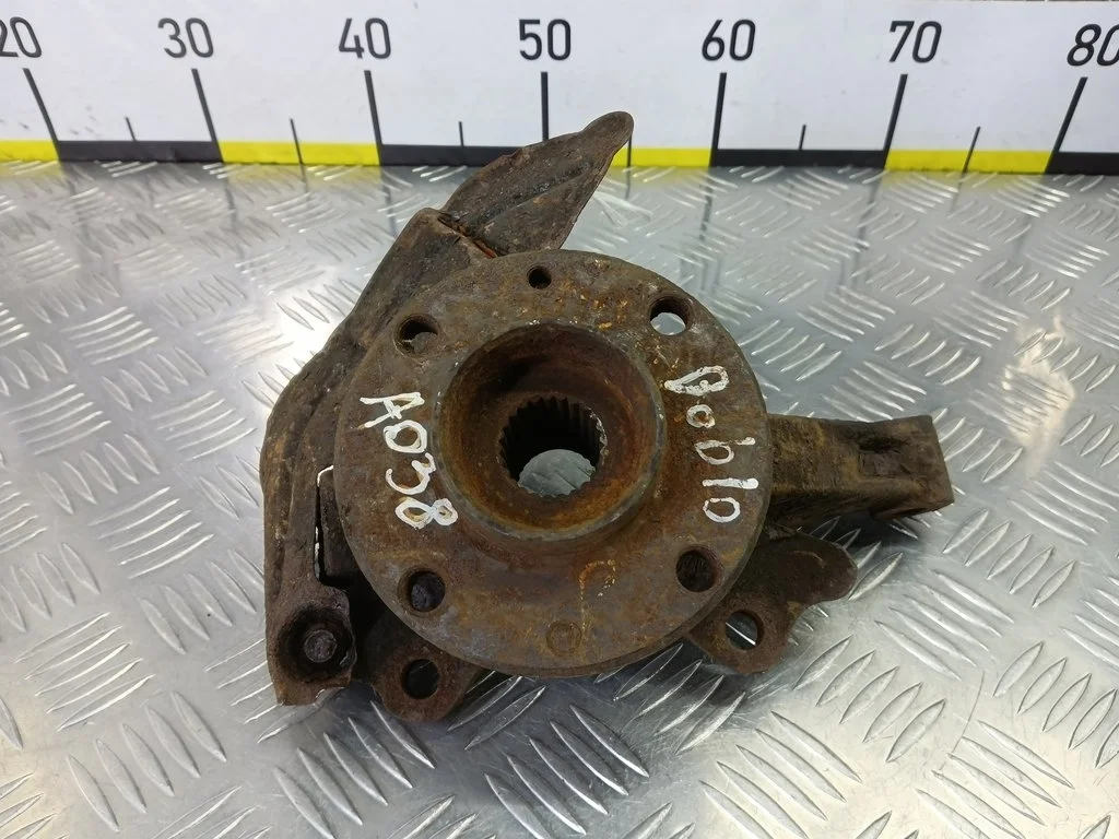 Кулак передний правый Fiat Doblo I рестайлинг (20