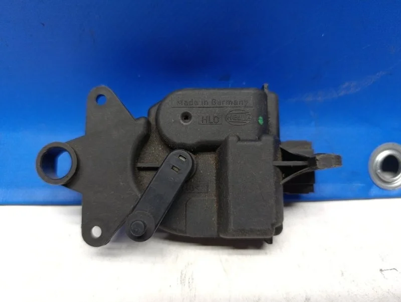 Моторчик заслонки печки Skoda Octavia A4 2008 1J0907511 1U