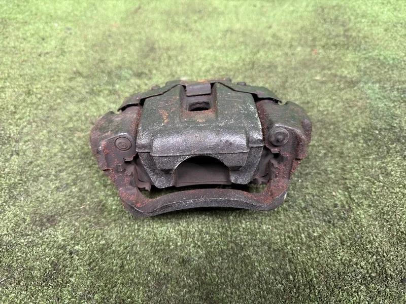 Суппорт Toyota Land Cruiser 2007-2015 4785060070 200, задний левый