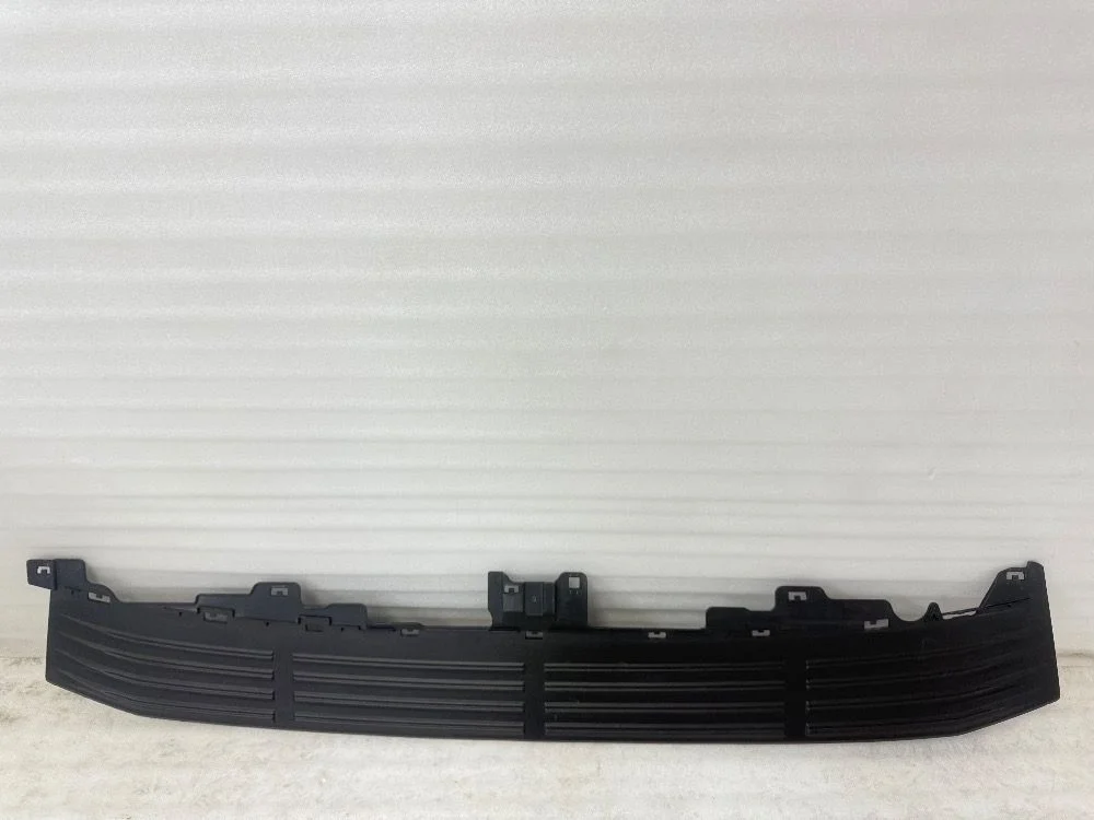 Накладка бампера Lexus GX J150 рестайлинг (2013—2019) б.у