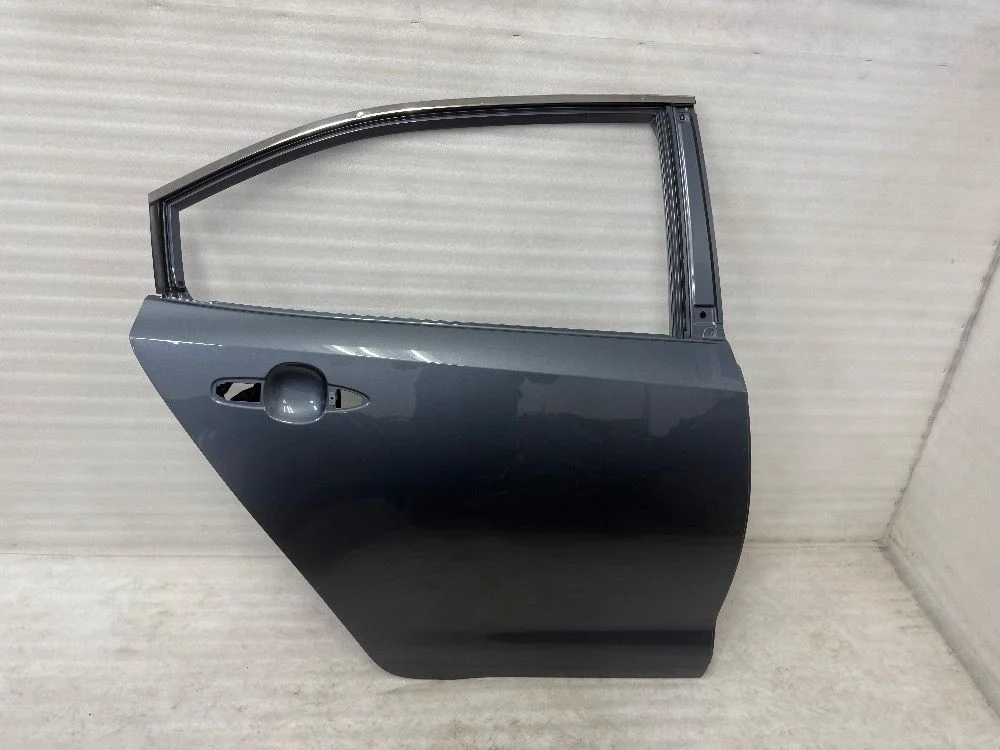 Дверь Toyota Corolla XII (2018—2025) б.у