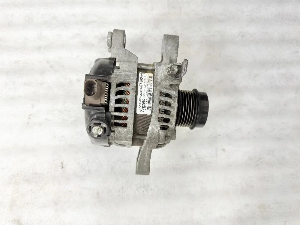 Генератор Toyota Corolla XII (2018—2025) б.у