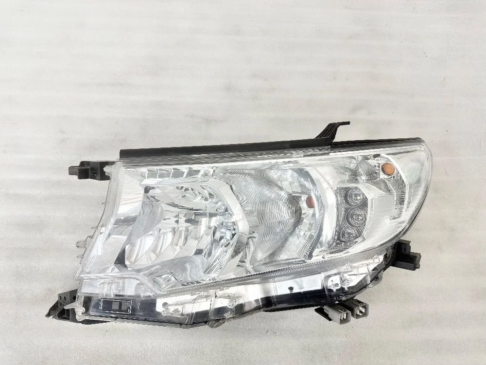 Фара Toyota Land Cruiser Prado 150 рестайлинг 2 (2017—2026) б.у