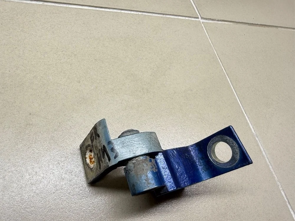 Петля двери Skoda Karoq I (2017—2026) б.у