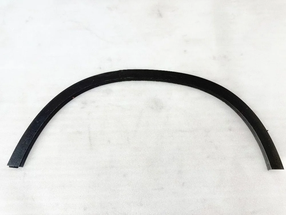 Накладка заднего крыла левого Mercedes-Benz GLC-класс X253 (2015—2019) б.у