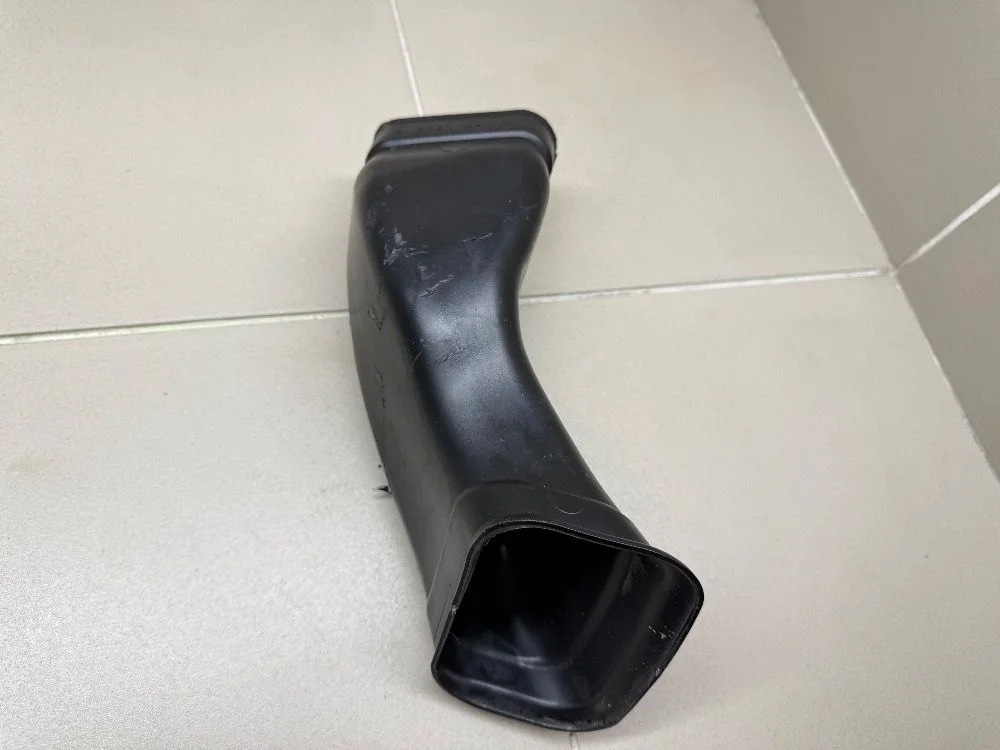 Патрубок воздушного фильтра Volvo XC90 II рестайлинг (2019—2026) б.у