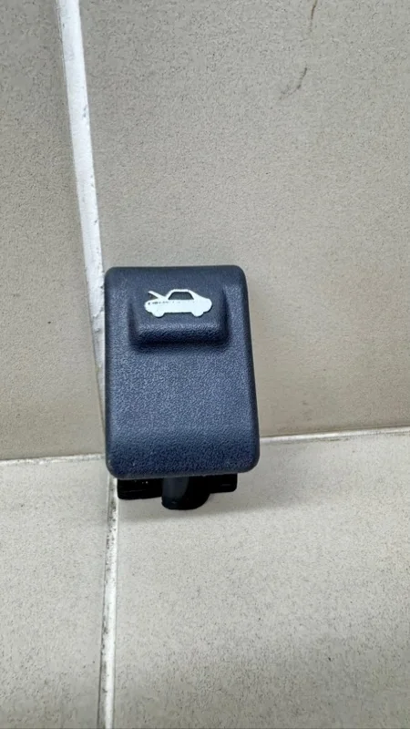 Ручка открывания капота Hyundai Solaris I (2010—2014) б.у