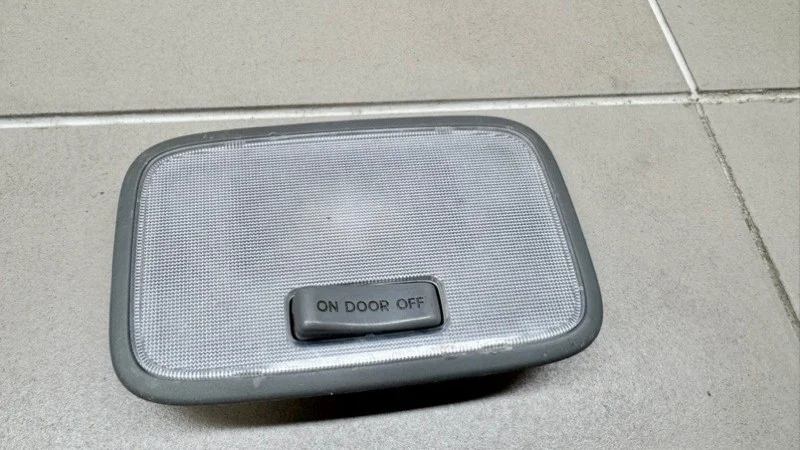 Плафон салонный Kia Rio III (2011—2015) б.у