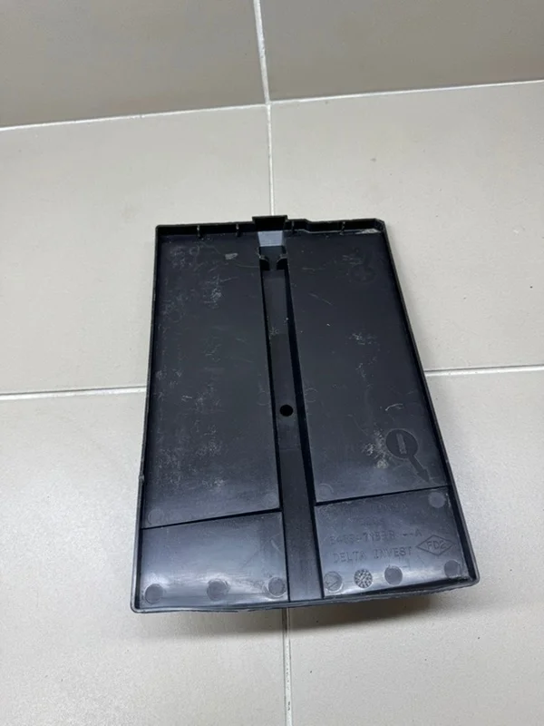 Крепление аккумулятора Renault Arkana I (2019—2025) б.у