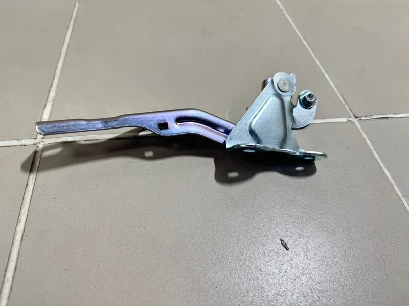 Петля капота Chevrolet Aveo II (2011—2020) новый