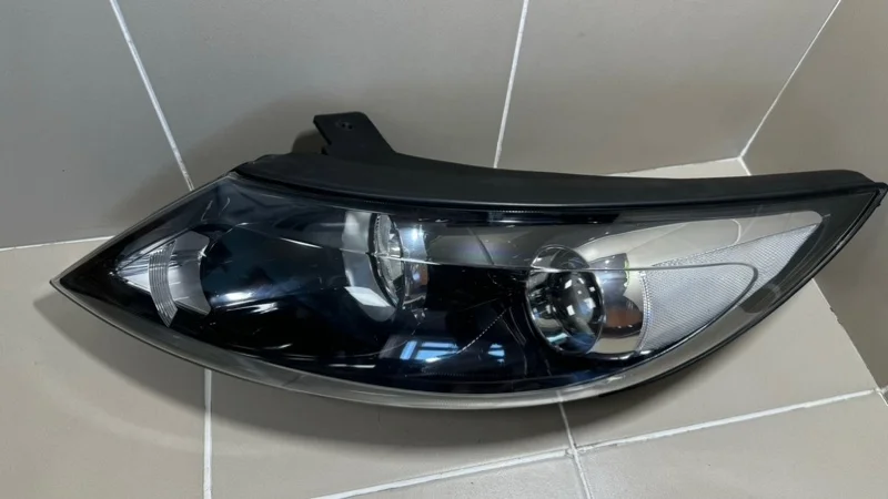 Фара Kia Sportage III (2010—2014) б.у