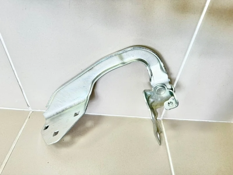 Петля капота Renault Duster II (2017—2026) новый