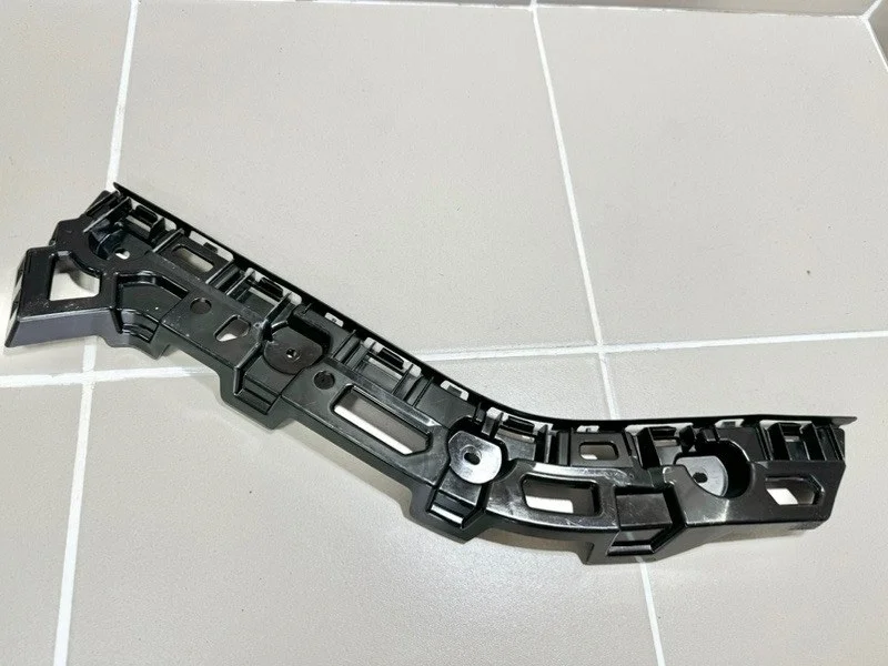 Направляющая бампера Skoda Rapid II (2019—2026) б.у