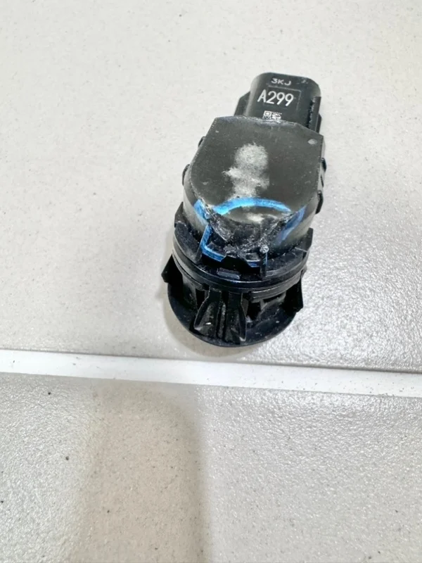 Датчик парковки Toyota RAV4 IV (2012—2015) б.у