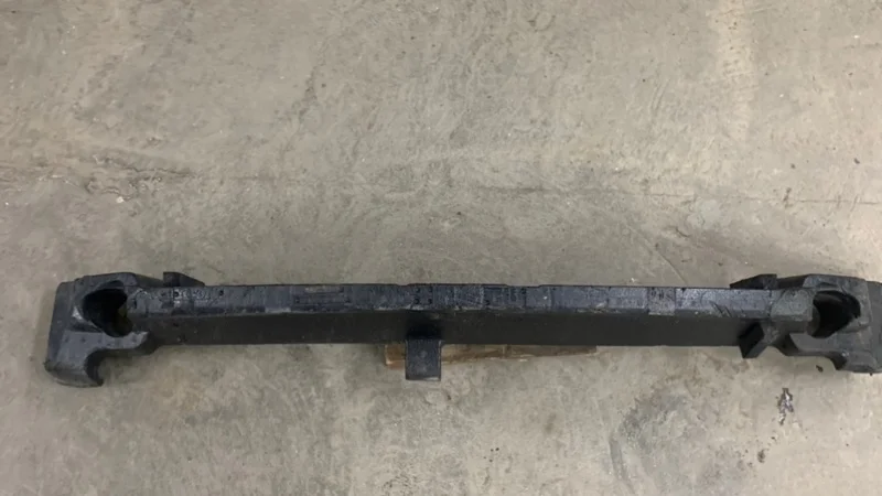 Наполнитель бампера Toyota RAV4 IV рестайлинг (2015—2019) б.у