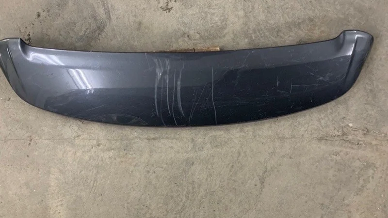 Спойлер багажника Toyota Land Cruiser 200 (2007—2012) б.у