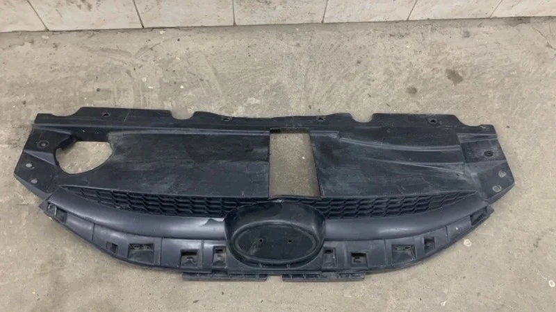 Решетка радиатора Hyundai ix35 I рестайлинг (2013—2015) б.у