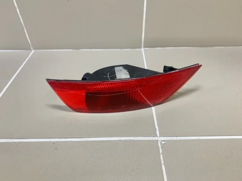 Фонарь в бампер Ford Kuga II (2012—2016) б.у