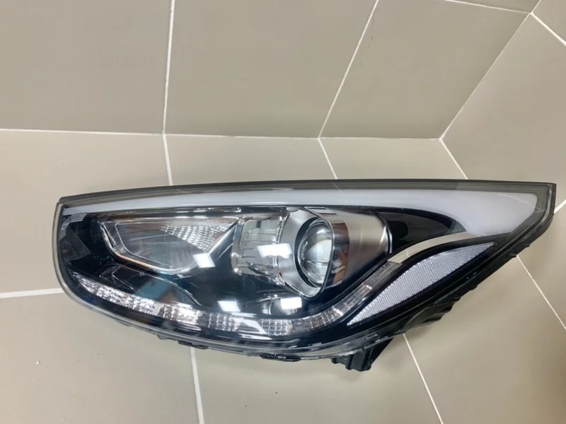 Фара Hyundai ix35 I рестайлинг (2013—2015) б.у