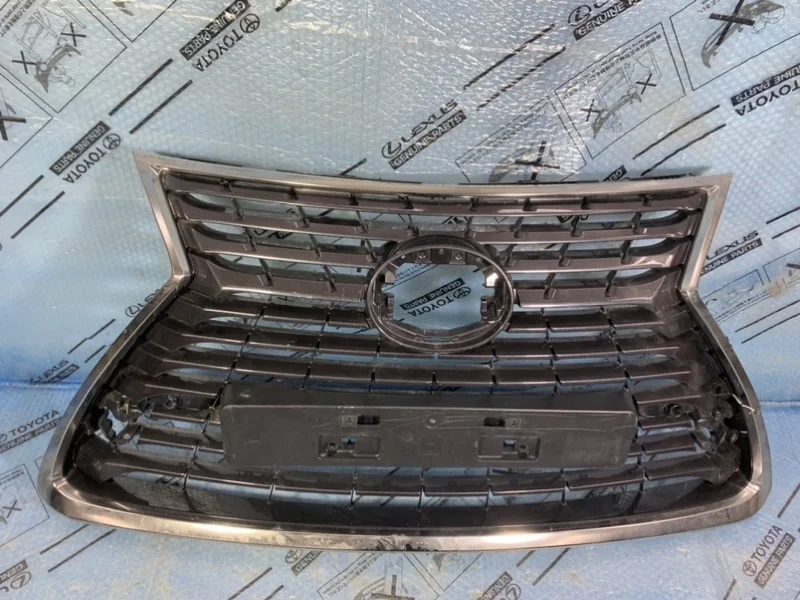 Решетка радиатора Lexus NX Z10 рестайлинг (2017—2021) б.у