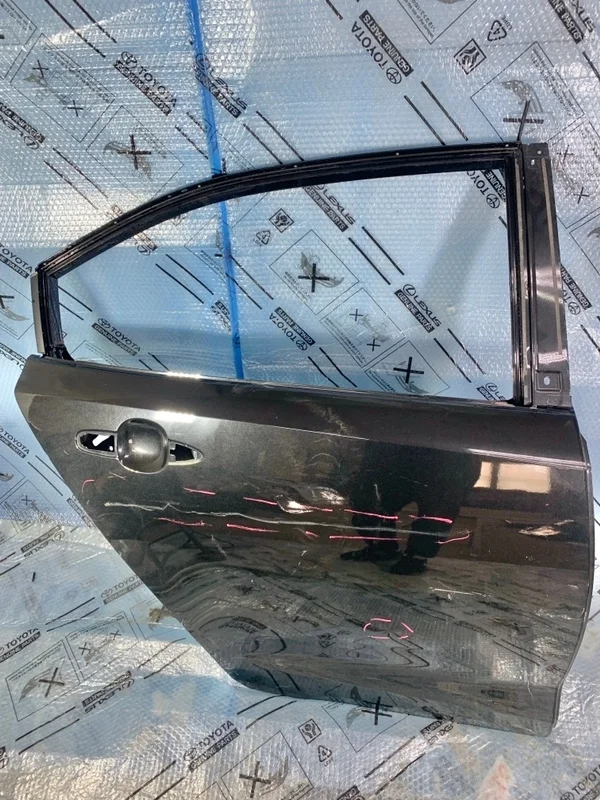 Дверь Toyota Corolla XII (2018—2025) б.у